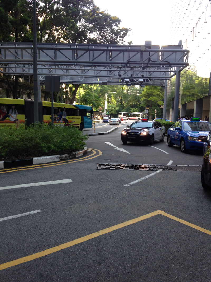 Illustration for article titled Philippines and Singapore car spotting